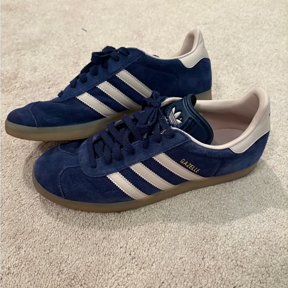 SIZE 10.5 Men Adidas Gazelles (can be worn by women- same shoe) Great Condition